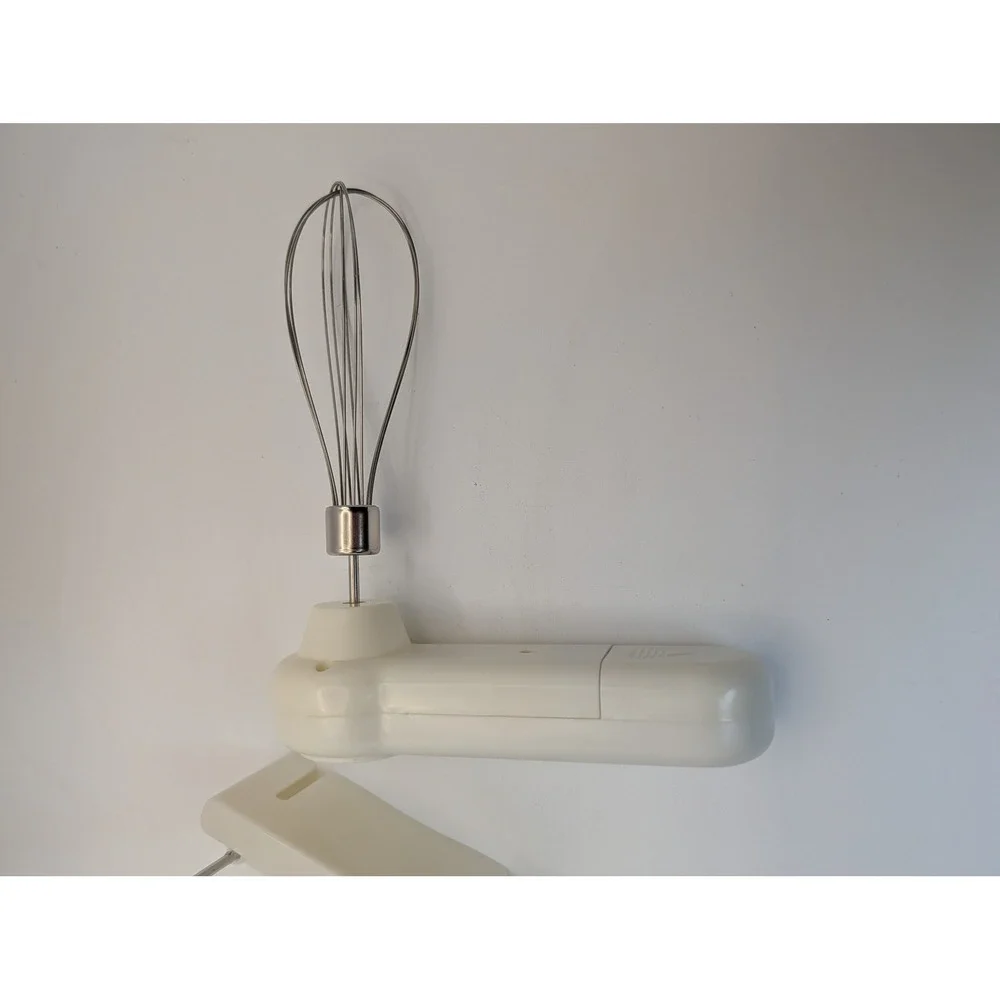 Sun Coast Marketing Cordless Electric Hand Mixer Whisk Beater Stand 2001 Cream